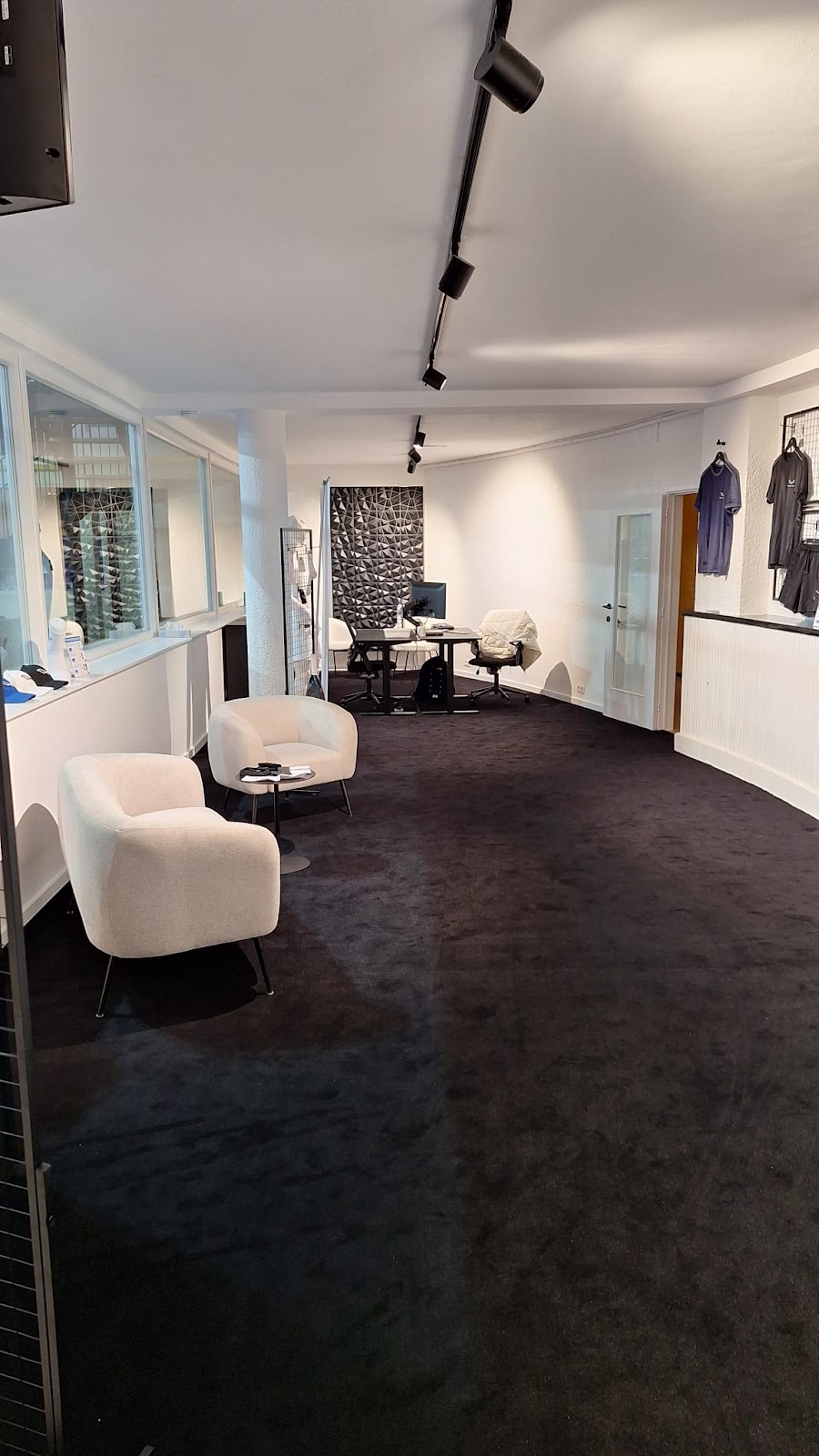 VOLTERE Padel Showroom - Photo 3