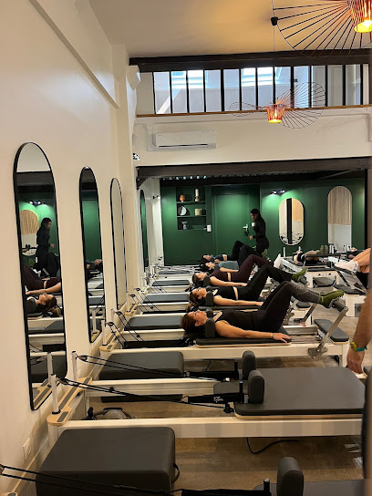 Vybes - Reformer & more PILATES REFORMER YOGA STRETCHING DANSES