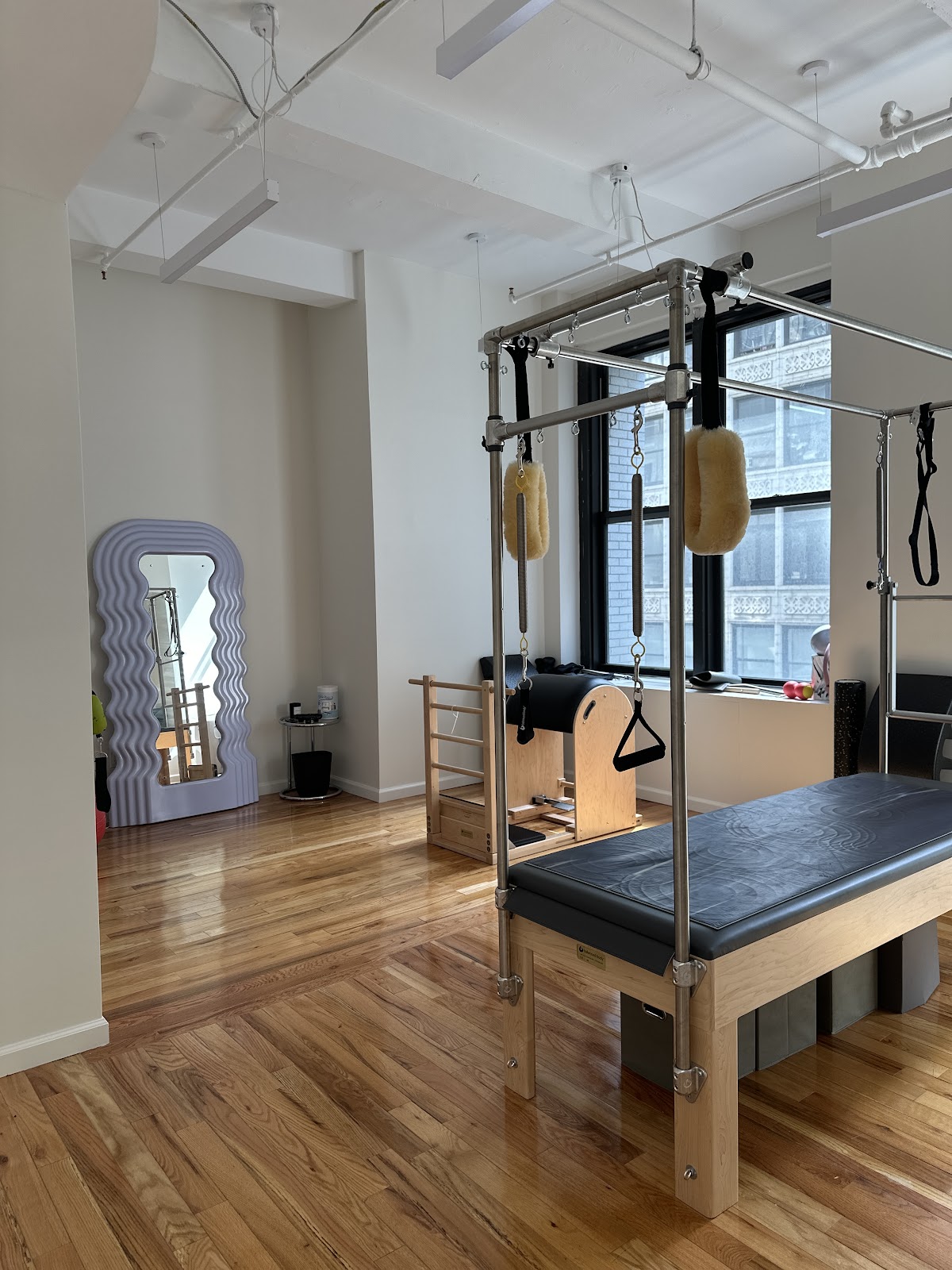 W Pilates - Photo 2