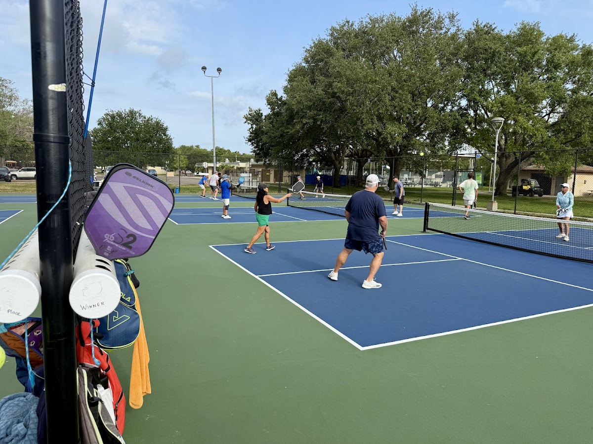 Walter Fuller Pickleball courts - Photo 2