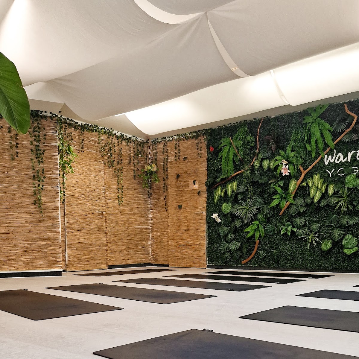 Warung Yoga Aachen - Photo 2
