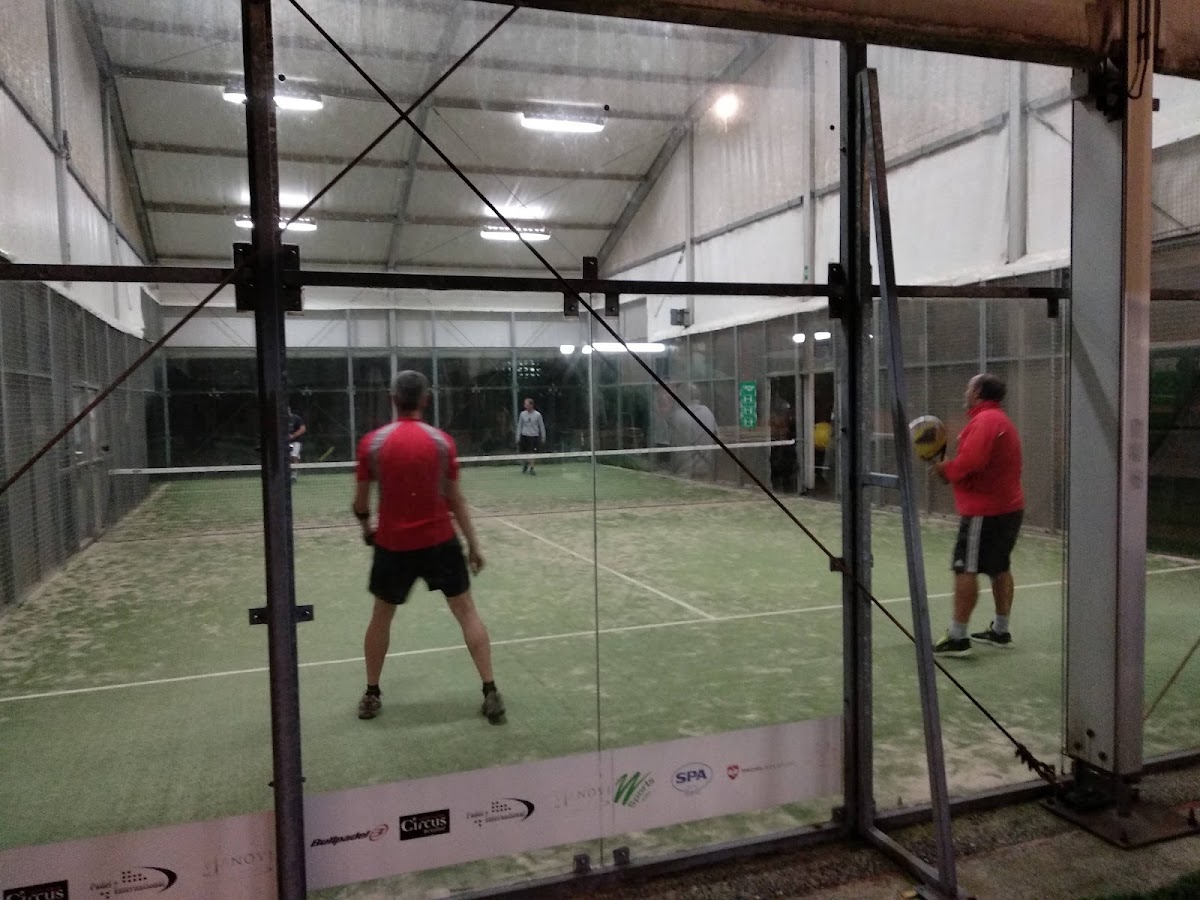 Waterloo Tennis & Padel - Photo 2