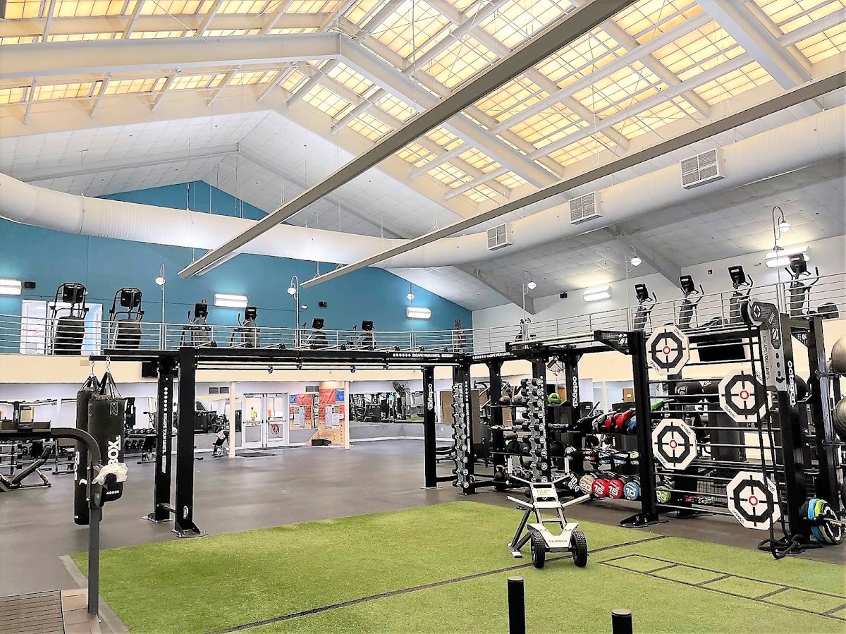 Wells Avenue YMCA - Photo 1