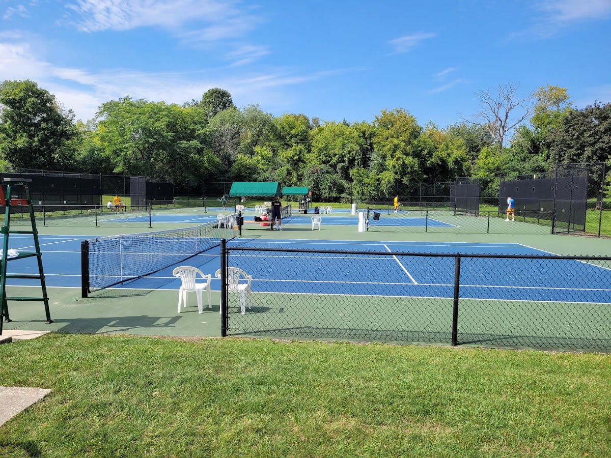 Western Racquet Club - Photo 1