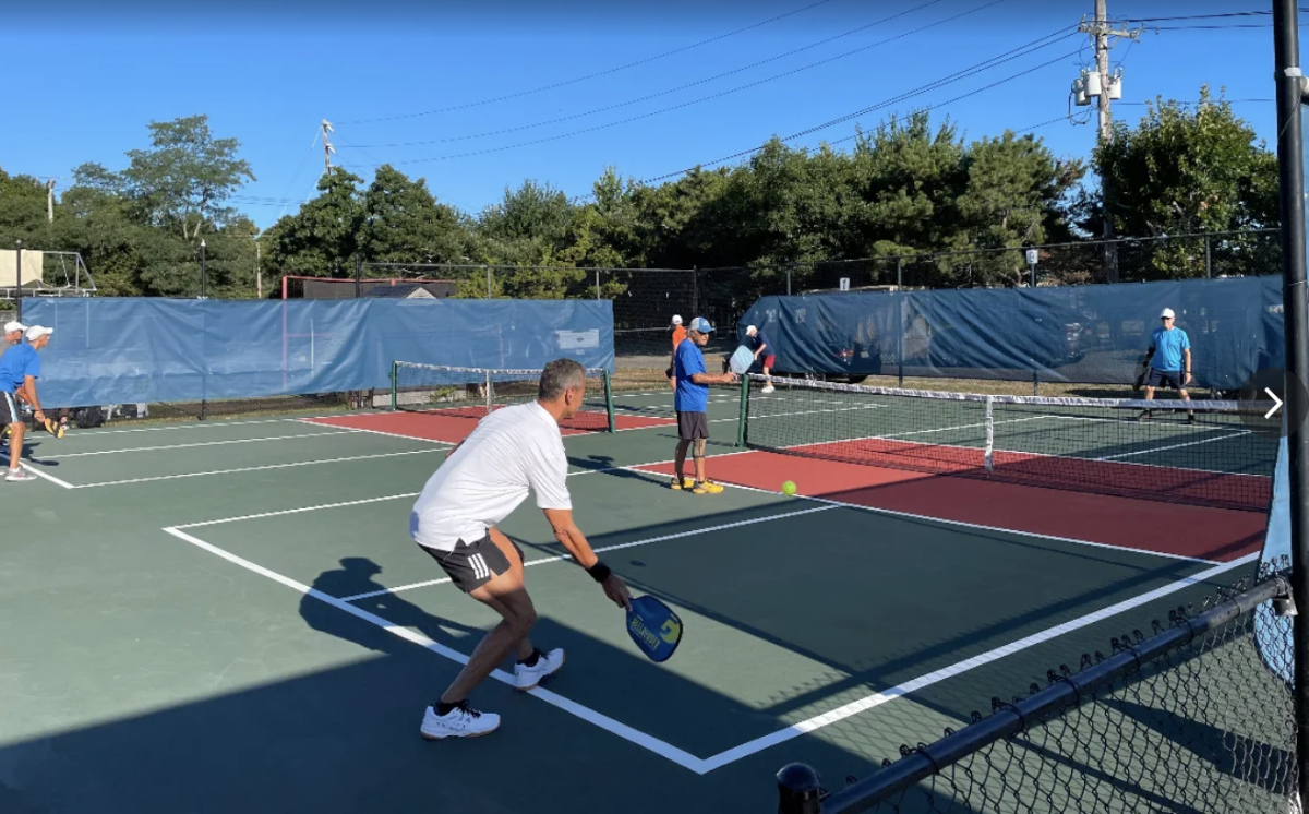 Westhampton Beach Tennis & Sport - Photo 2