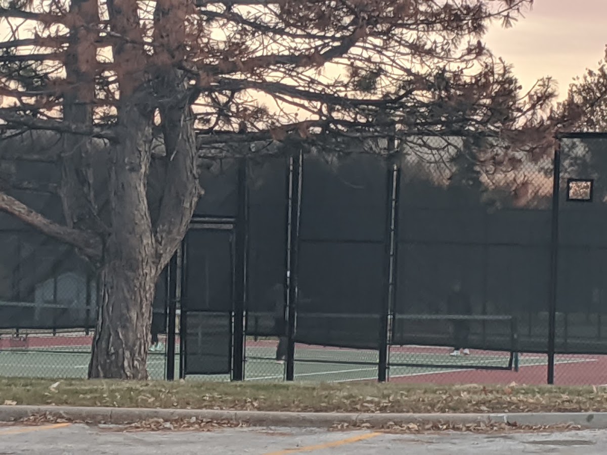 Westside High School Public Tennis Courts - Photo 2