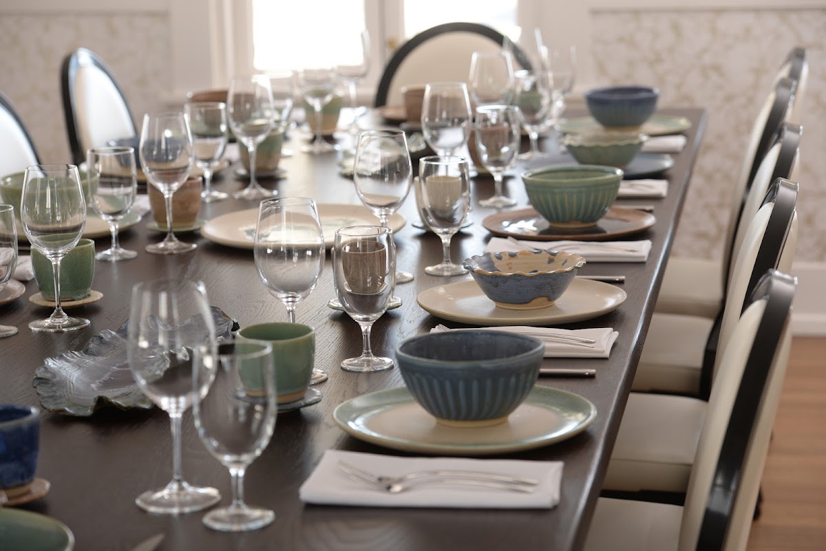 White Pillars | Restaurant and Lounge - Photo 1