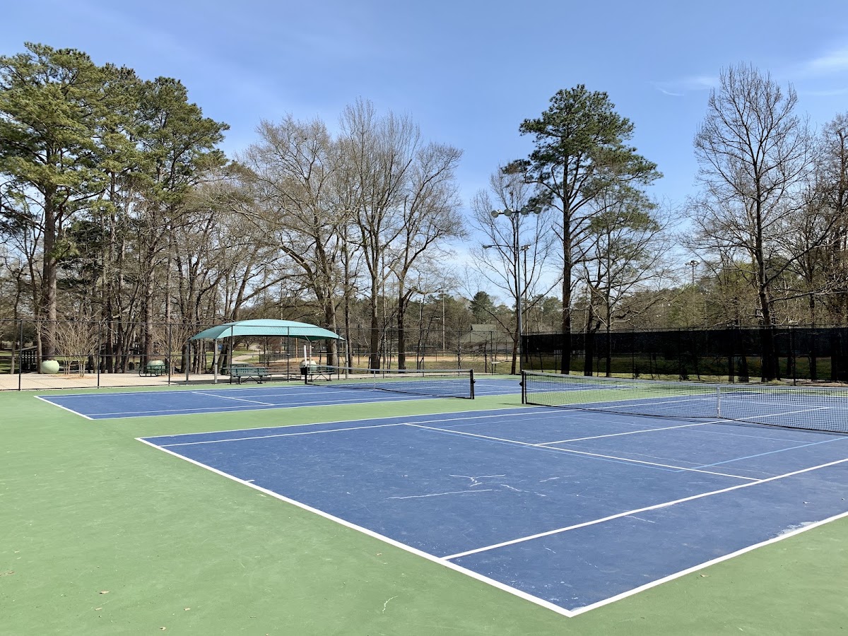 Wills Park Tennis Club - Photo 3