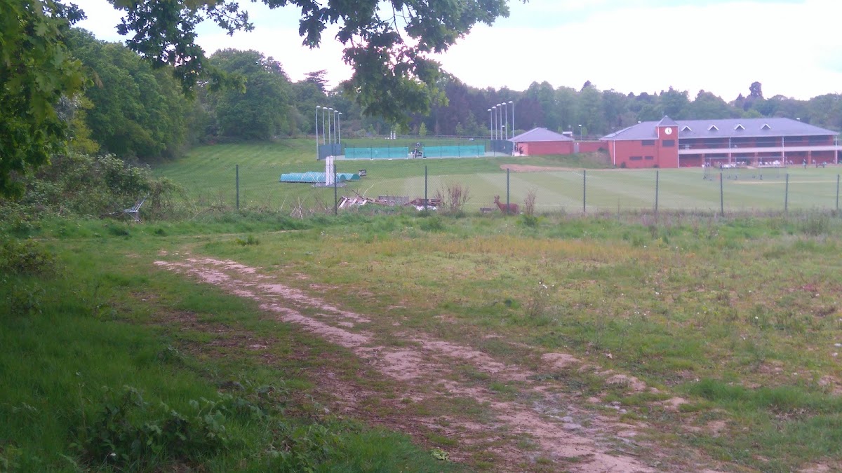 Wokingham Tennis Club - Photo 2