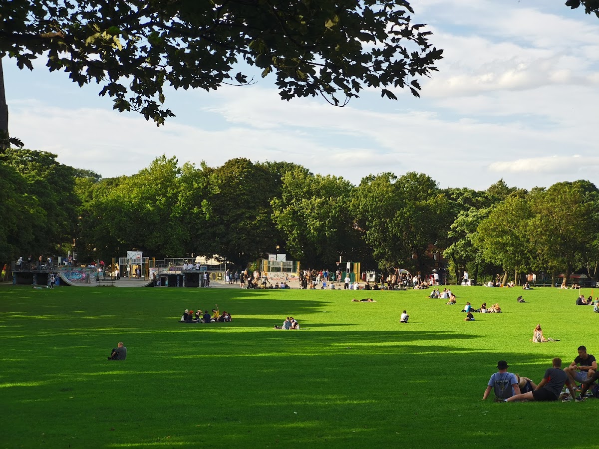 Woodhouse Moor - Photo 1