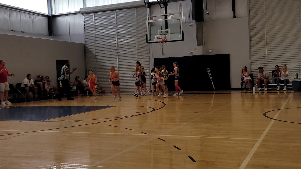 Woodlands Indoor - Photo 2