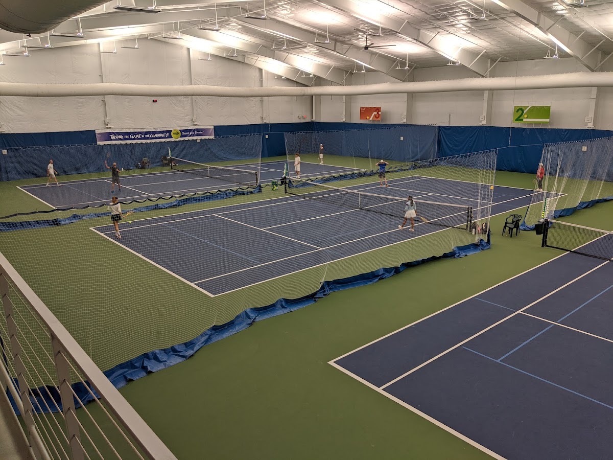 Woods Tennis Center - Photo 3