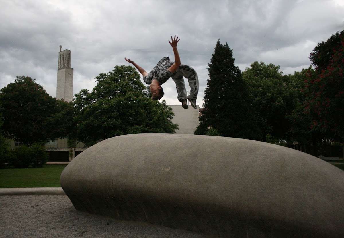 World's Parkour Family - Photo 3