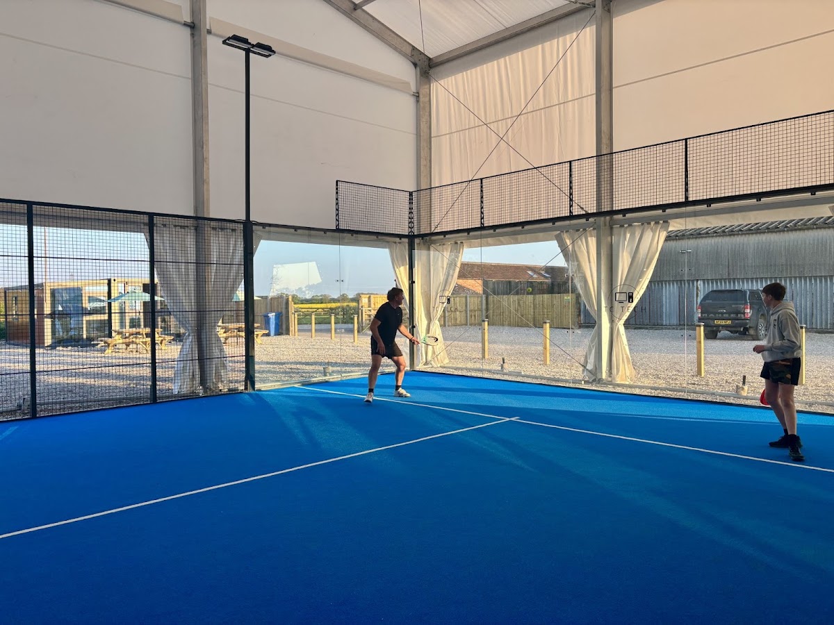 Wressle Grange Padel Club - Photo 3