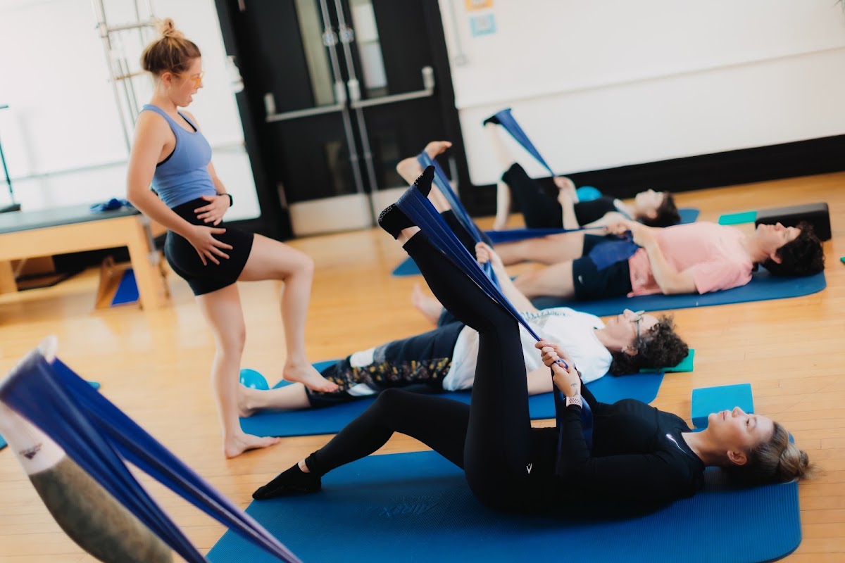 Yellow Pilates - Photo 1