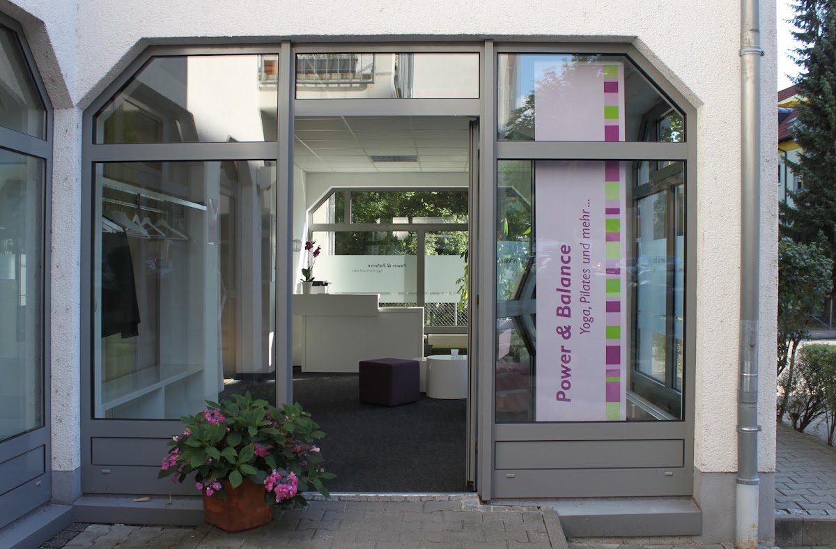 Yoga-Pilates Studio Augsburg - Power & Balance - Photo 2