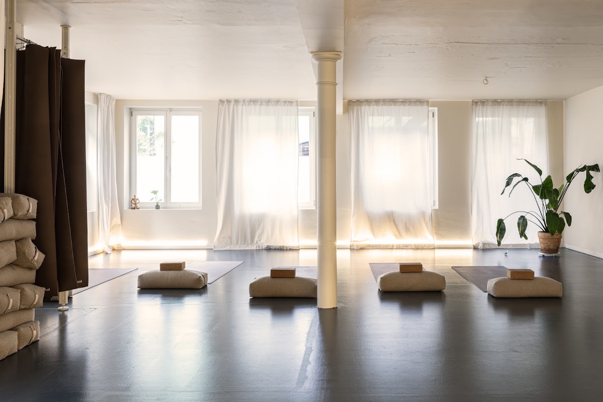 Yoga Pilates Studio Zürich - Photo 2
