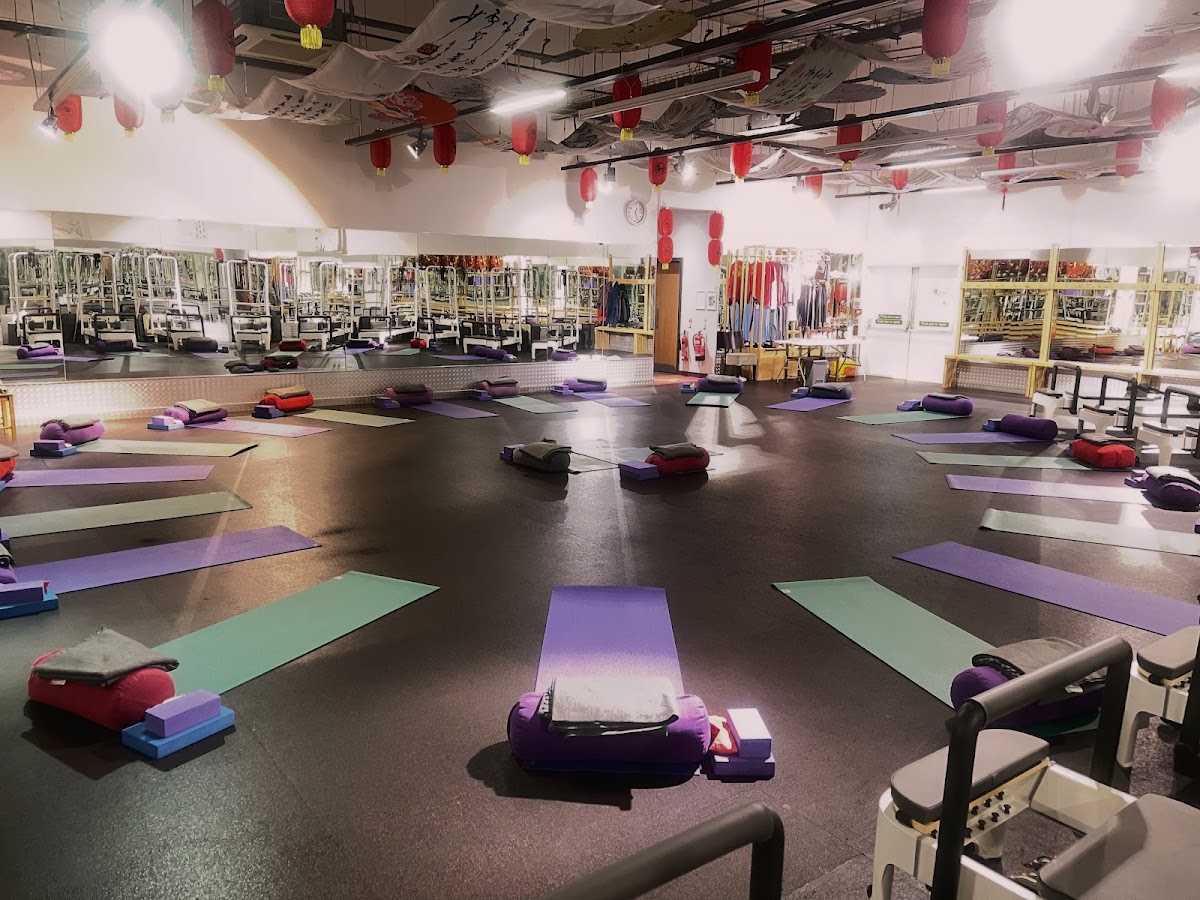 Yogalily Studio | Yoga PIlates TaiChi - Photo 3