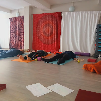 Yogasatya - Yoga avec Eugénie - Photo principale