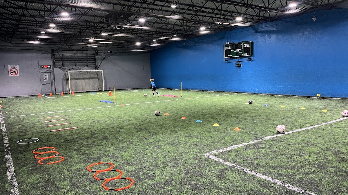 Zakari indoor training