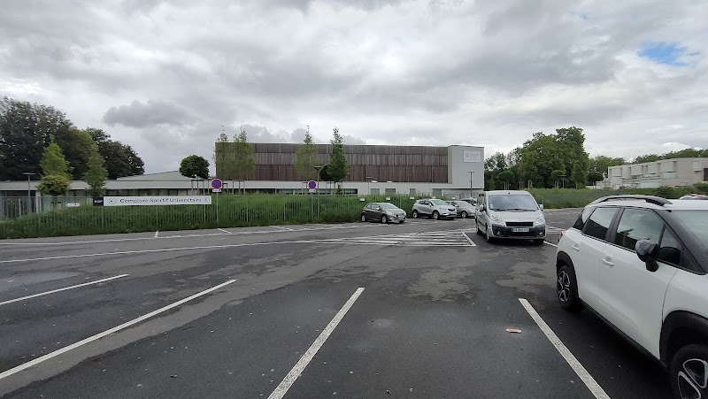 Salle de Badminton - Complexe de la Ferme d'en Haut - Photo principale