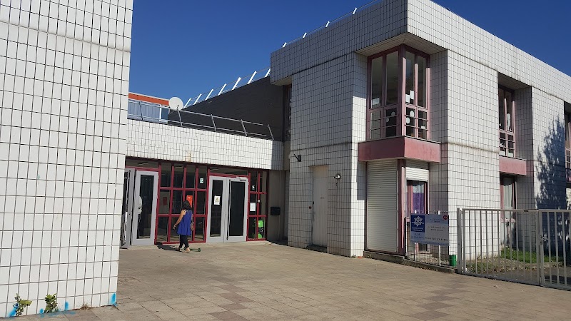 Centre Sportif et Socio-Culturel Pierre et Marie Curie - Photo 4