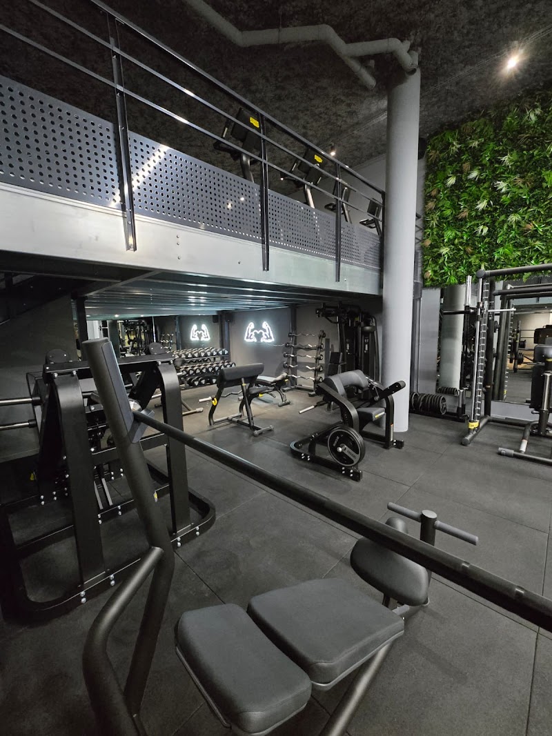 VENICEGYM HYERES - Photo 4