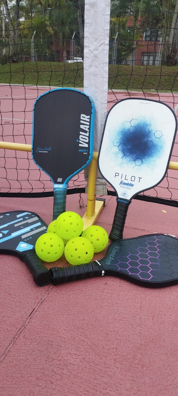TITANS PICKLEBALL CALI